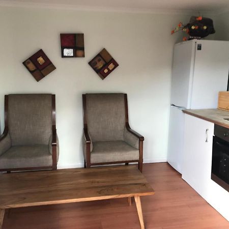 Cosy Cottage Annex In Fairlop إيلفورد المظهر الخارجي الصورة