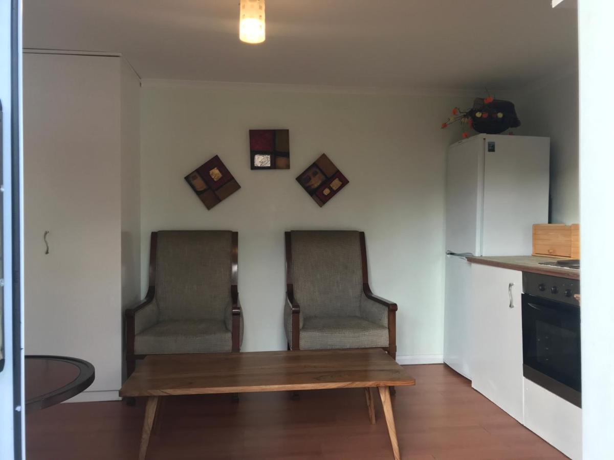 Cosy Cottage Annex In Fairlop إيلفورد المظهر الخارجي الصورة